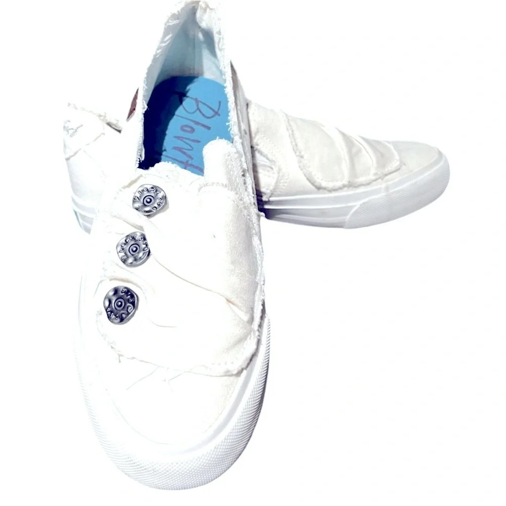 BLOWFISH MALIBU VALA SNEAKERS SZ 7 White Slip Ons